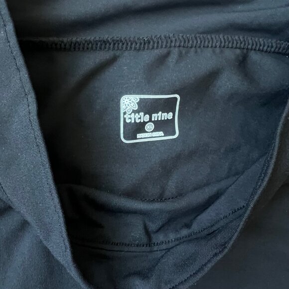 Title Nine Black Long Sleeve Ruching Pullover Active Performance Golf Top - Picture 3 of 6